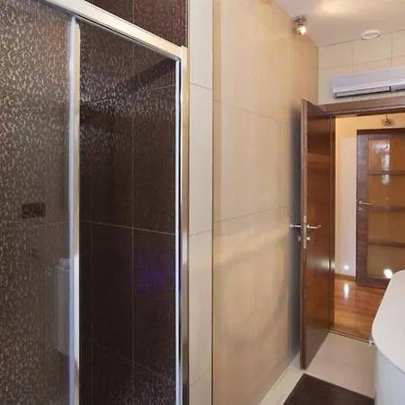 Gæstehus Diora By Karojba