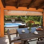 Diora By 4*